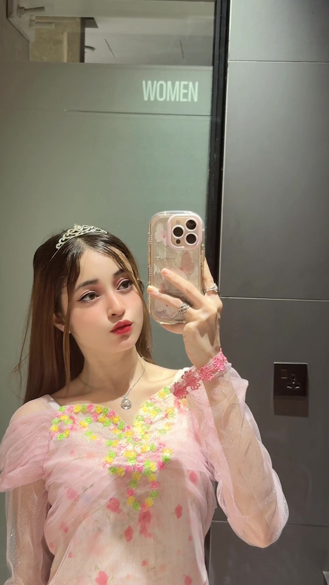 @🧚♀️✨-RI CH I -✨🧚♀️