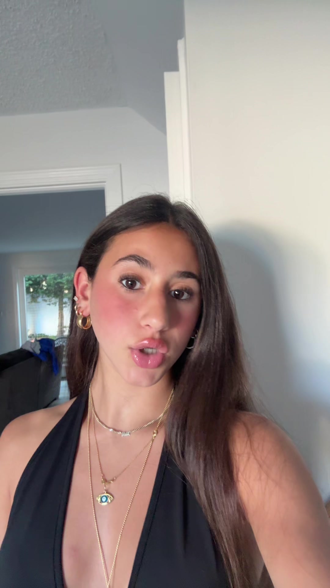 @avarosen_