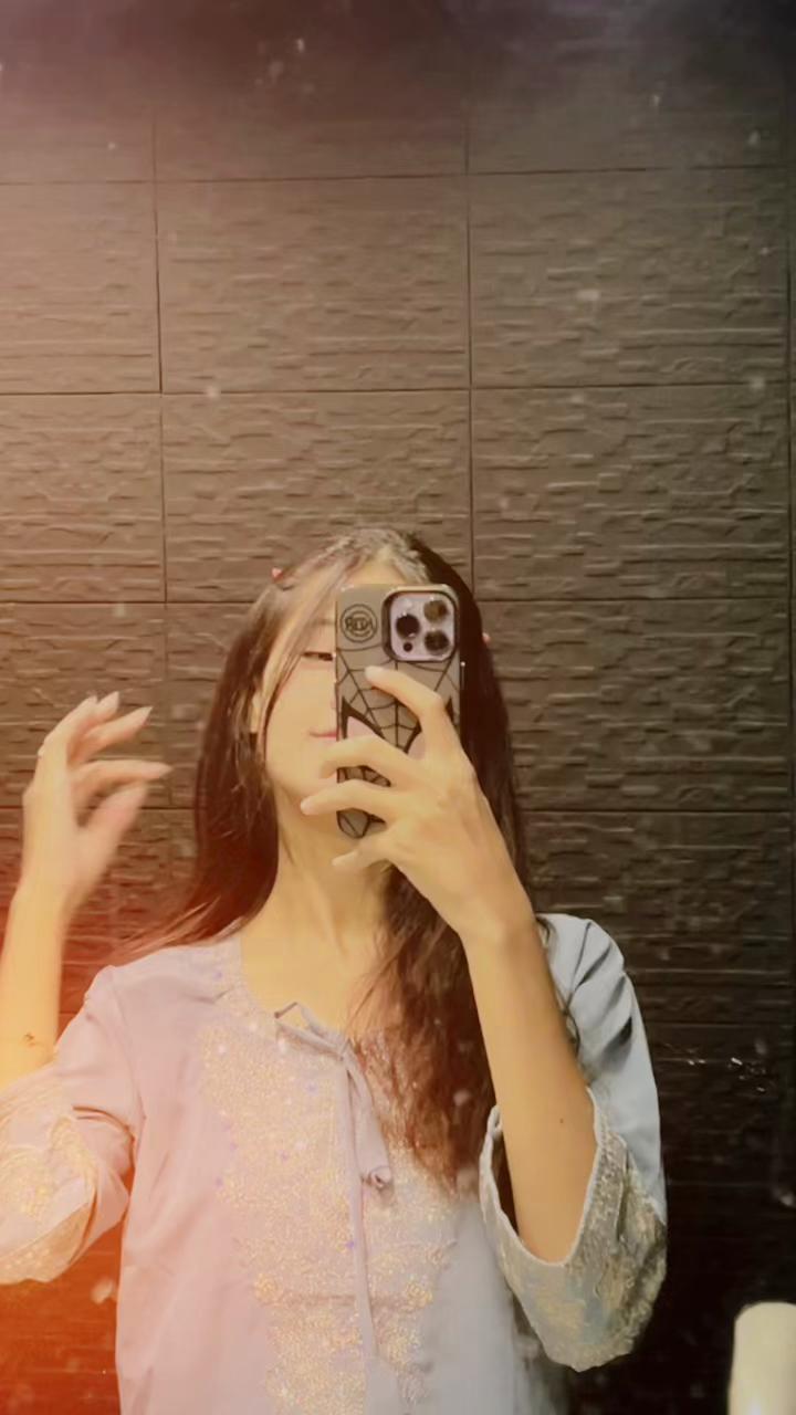 @Pretty 🦢✨