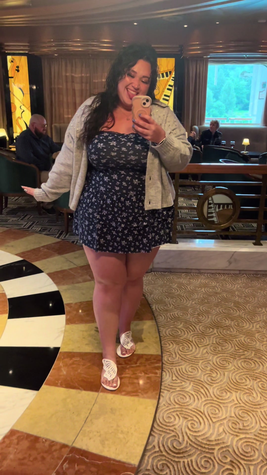 @Claire Plus Size Fashion