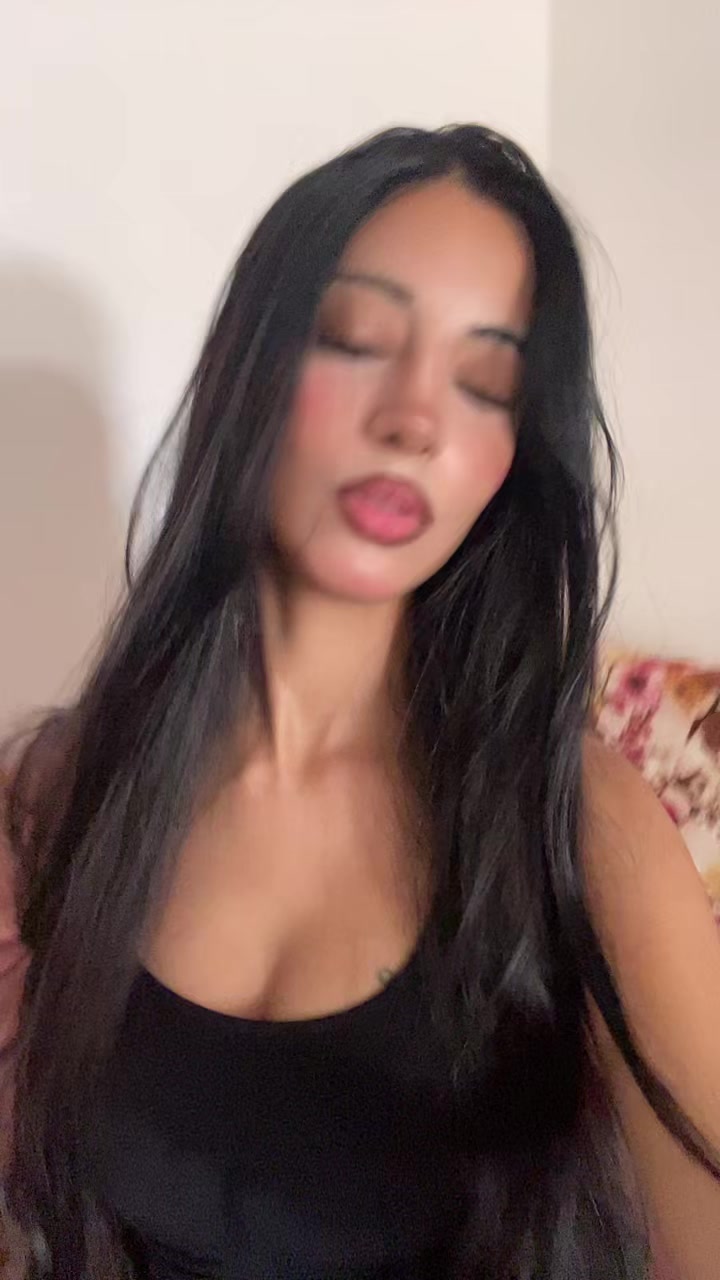 @iconicgirl.17🪭🪬