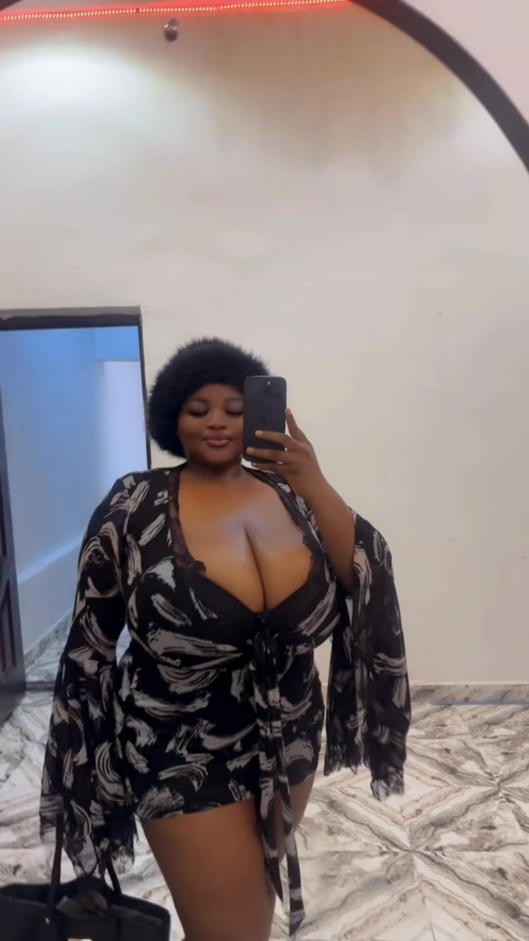@AYOMIDE_CHASE🌸