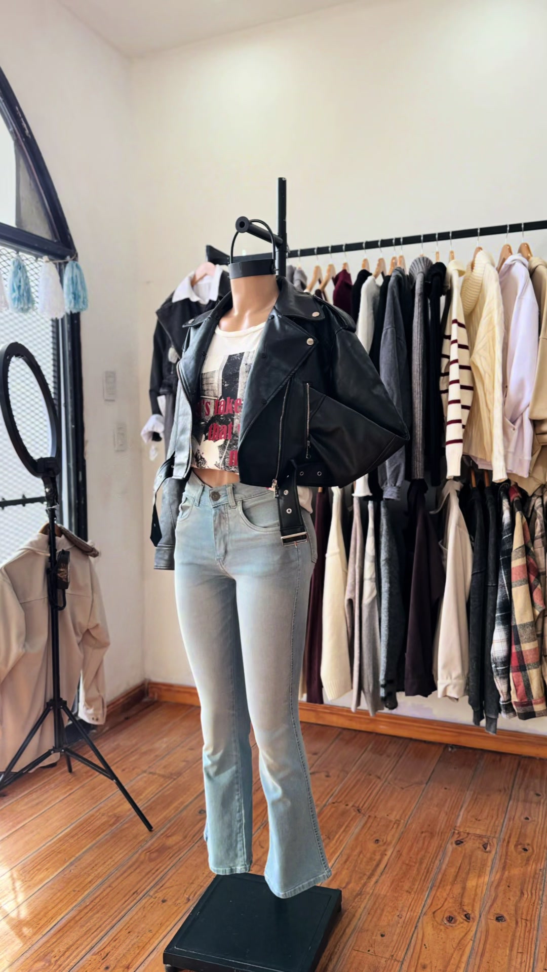 @Holiq_store