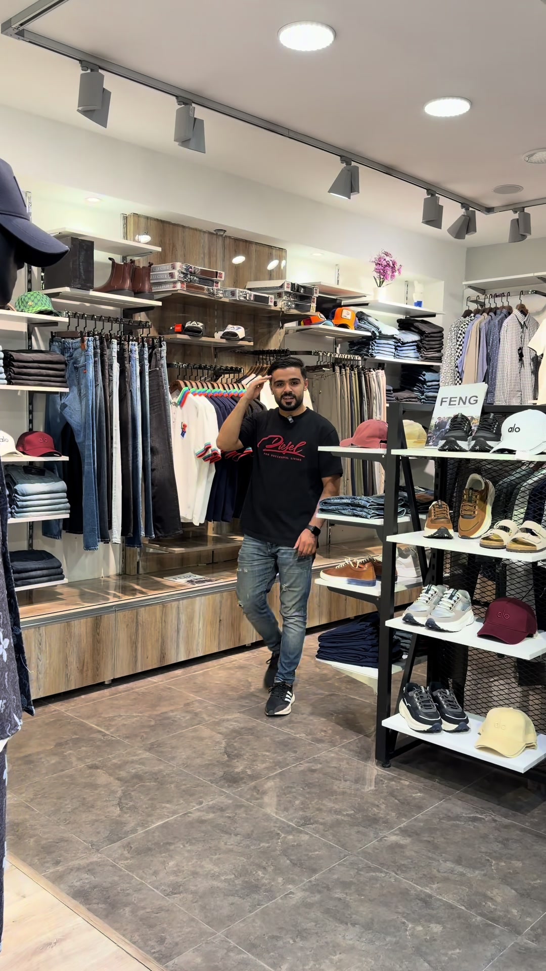 @UNO أونو للملابس الرجاليه