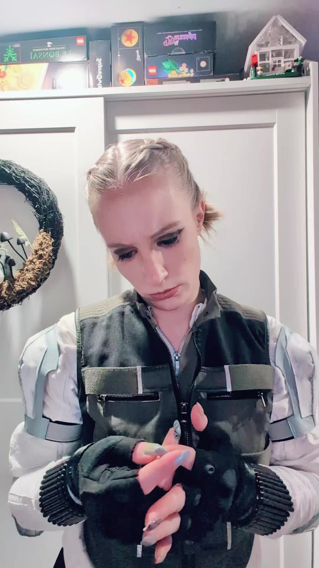 @AhsokaFreakingTano