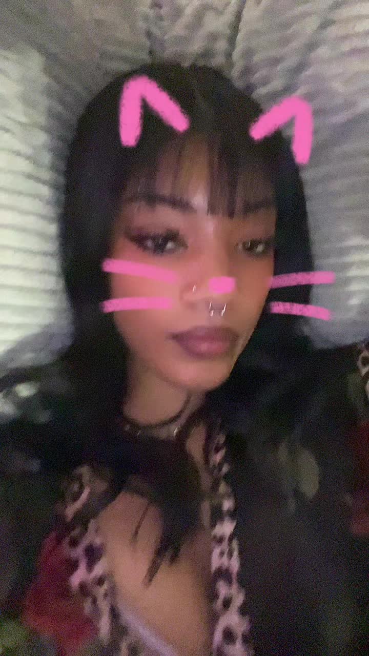 @✭