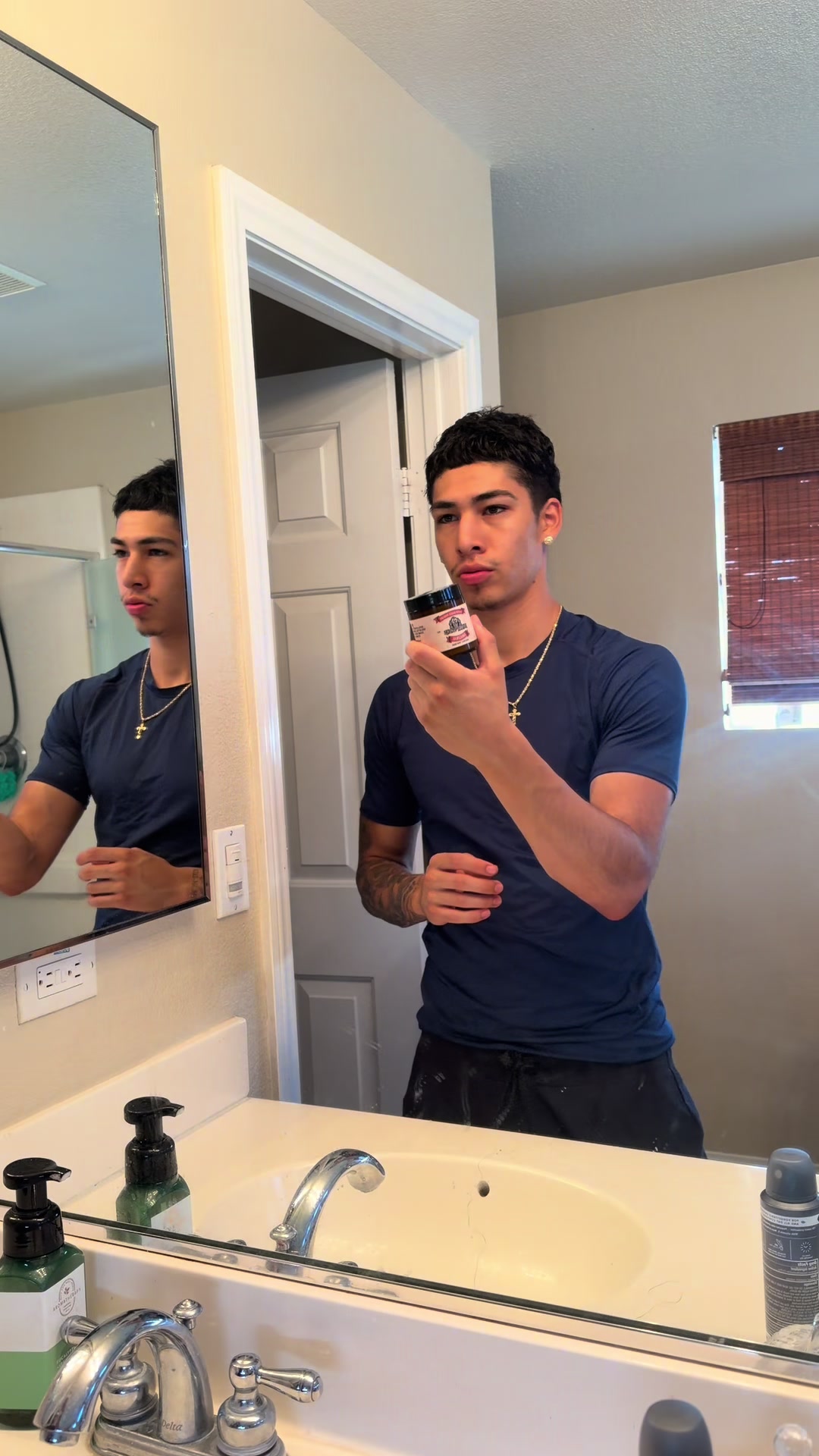 @…