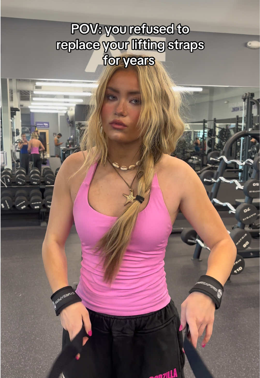 @itshalliewilde