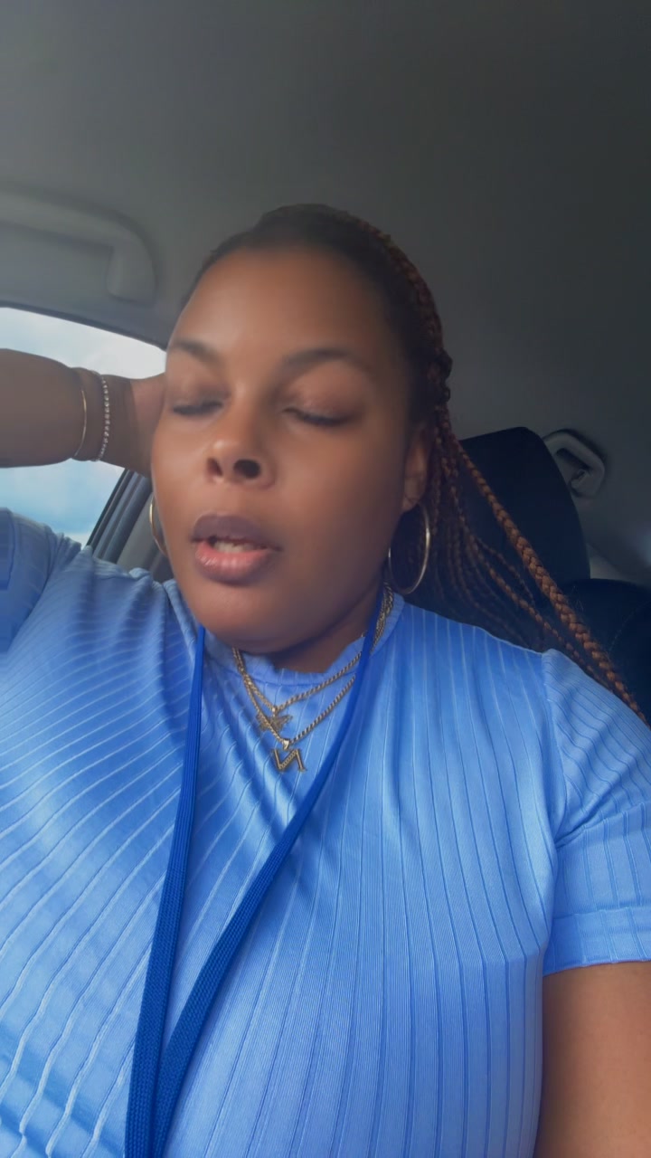 @YaGirlNisha37