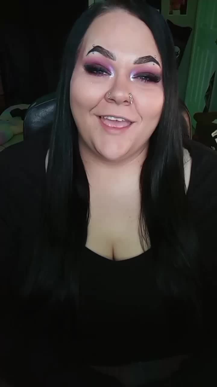 @Kakeface Karlee🖤