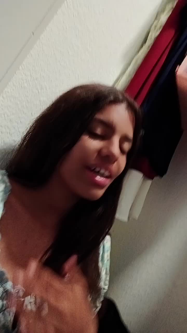 @Ria_DaGoat