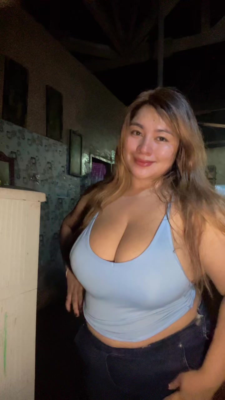 @cleavage mom
