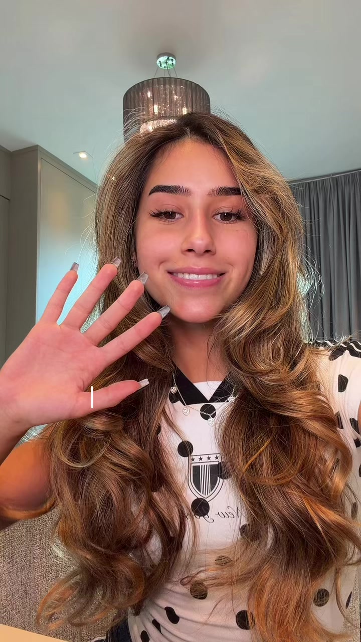 @Isadora