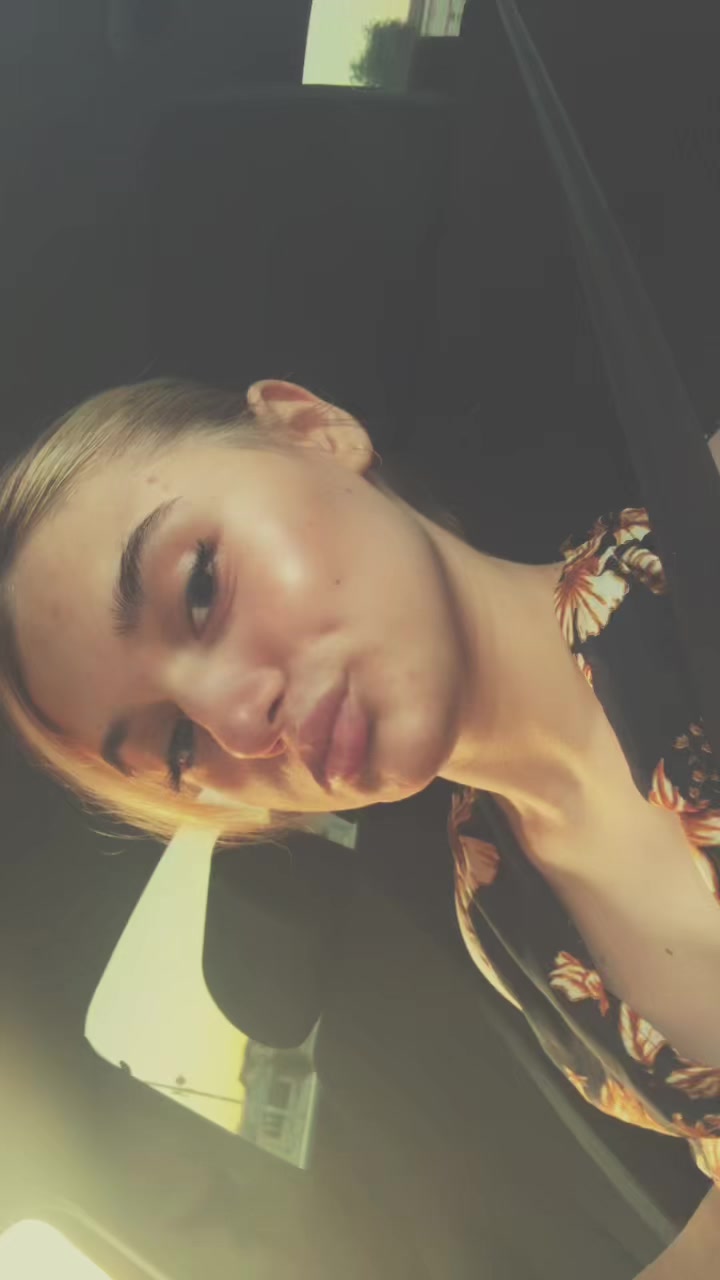 @vikixq👑
