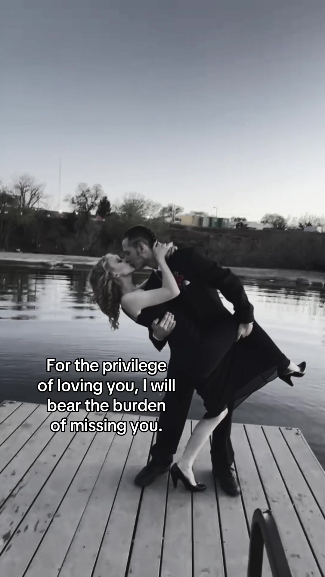 @A M O S - <3