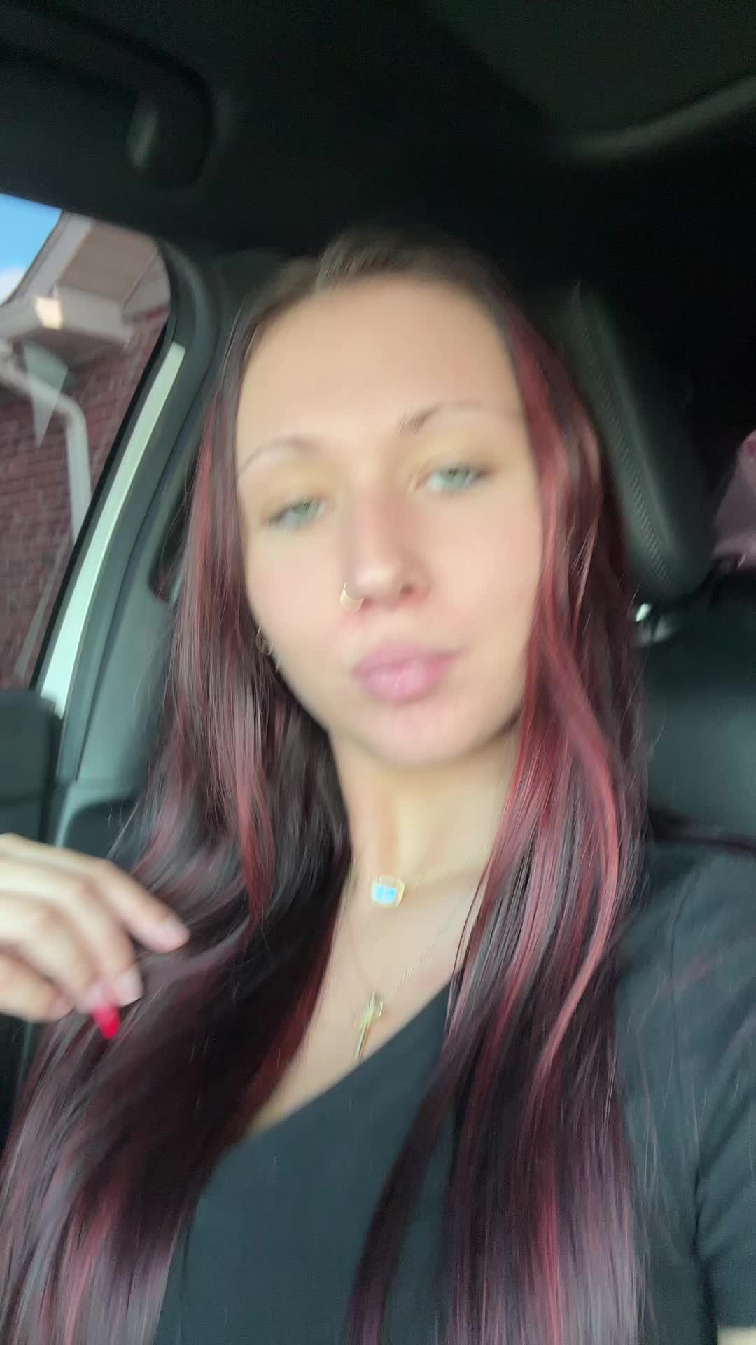 @Hayley nicole