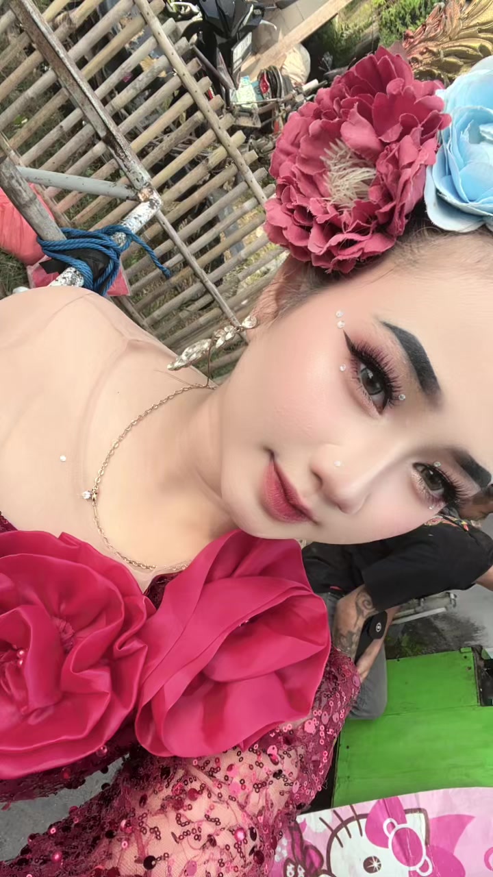 @Nia_🐣
