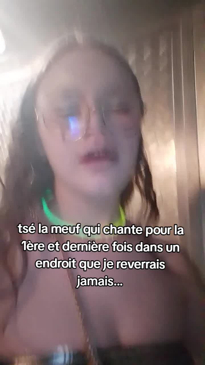 @𝔼𝕤𝕥𝕖𝕝𝕝𝕖 💜