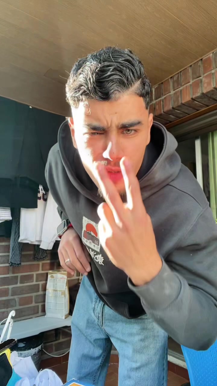 @🐺