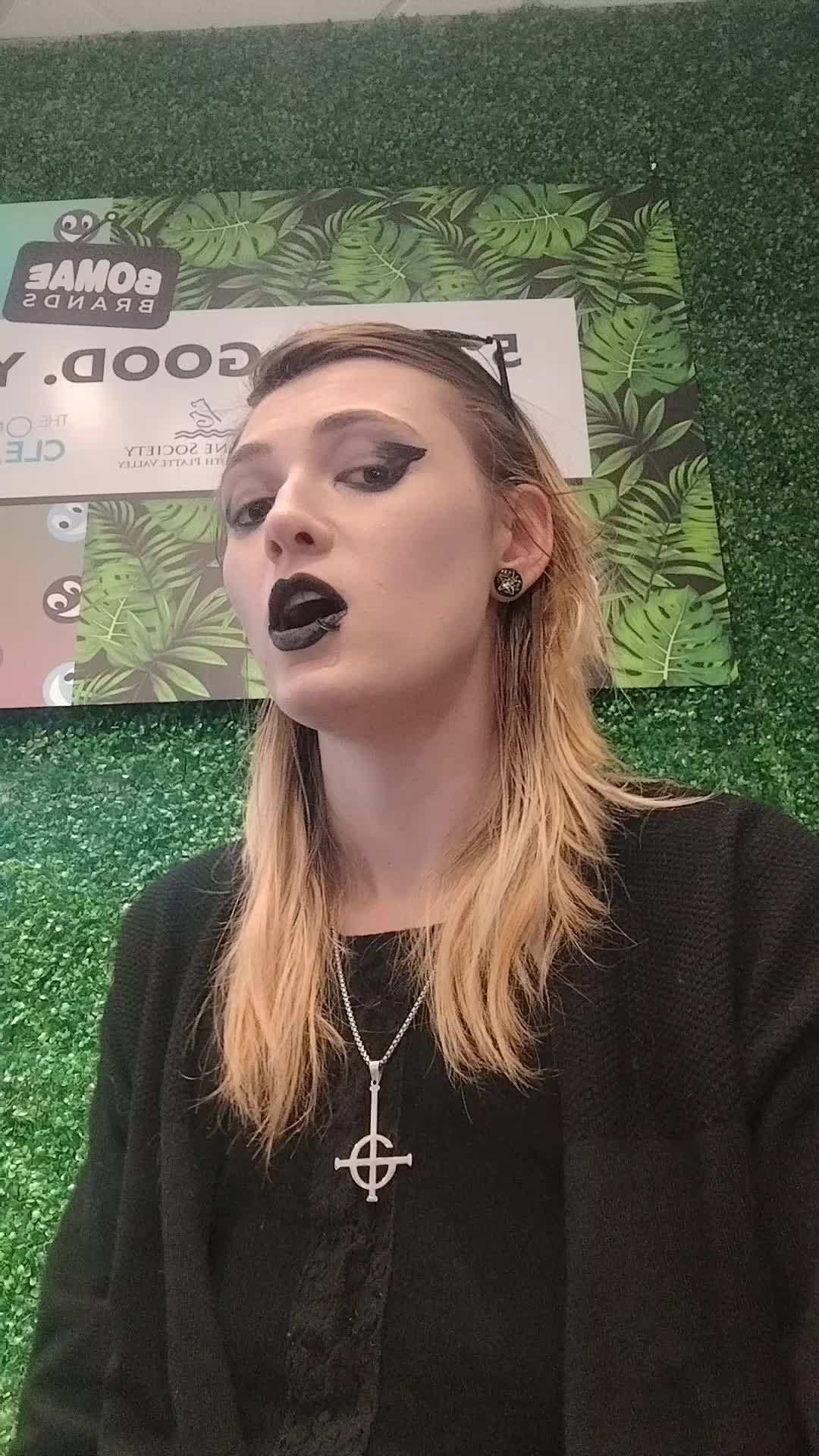 @Goth Mortician