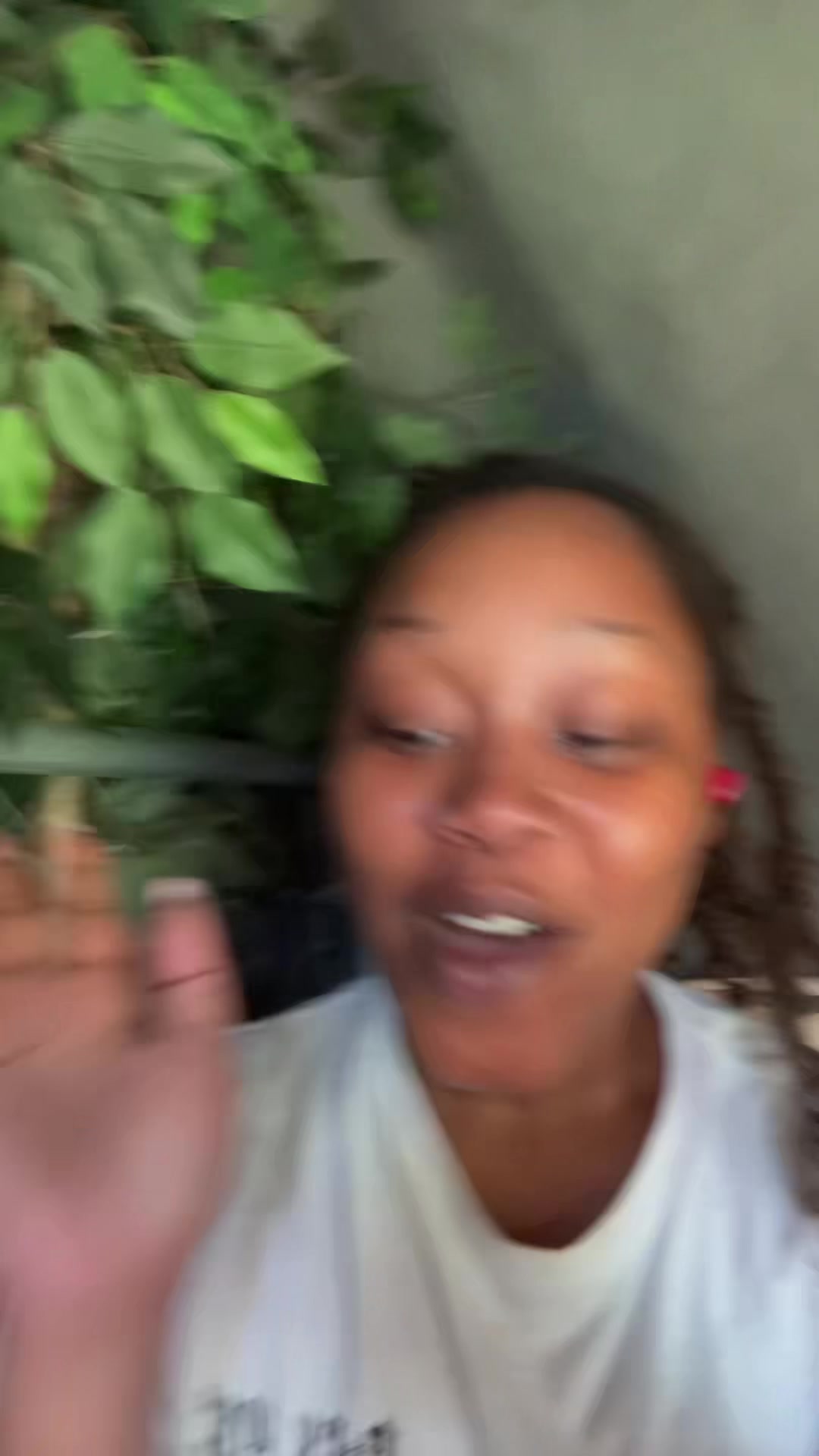 @LovNia_
