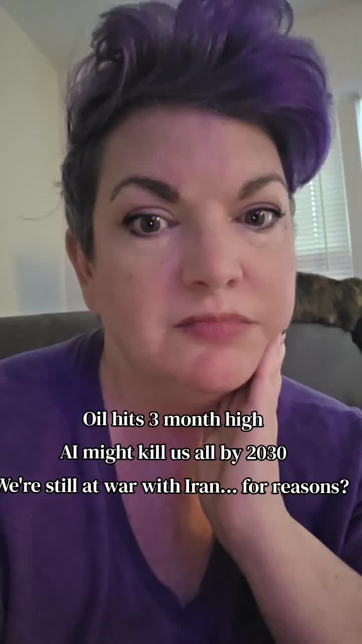 @thecurvyqueenmel