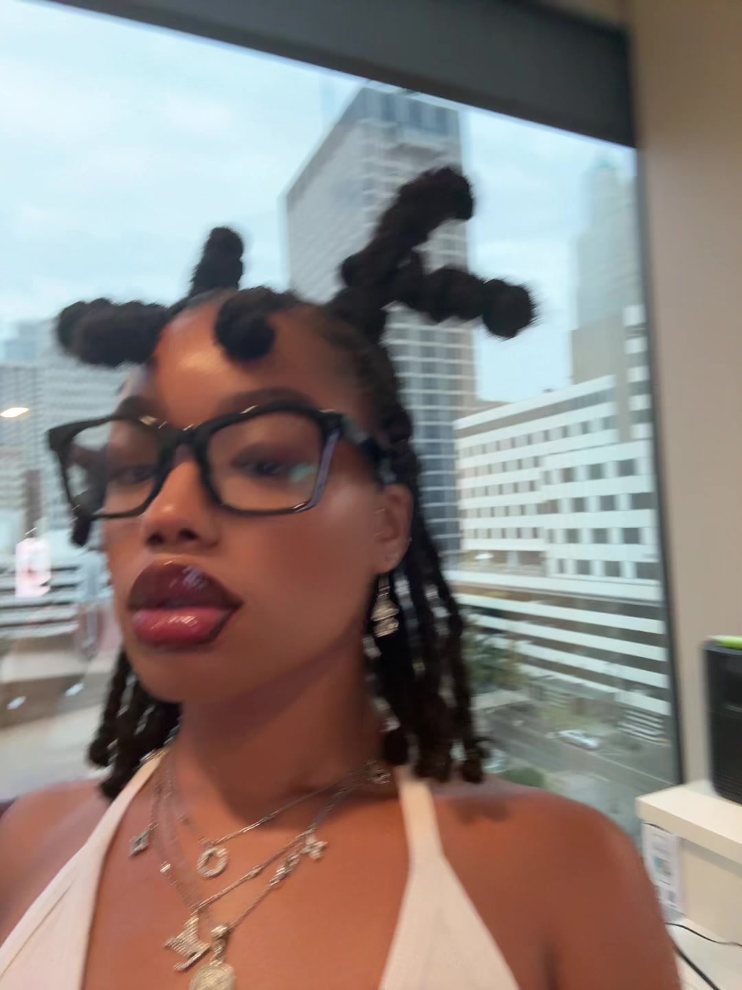 @manipostswhatever