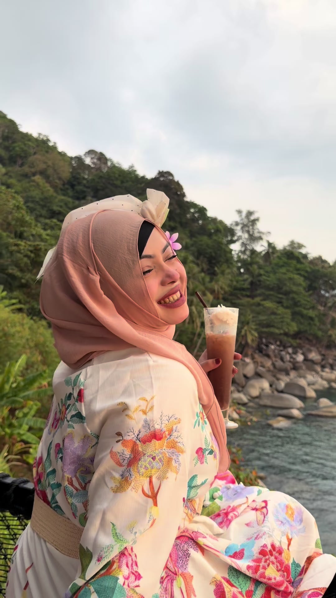 @đ Blooper queen đ