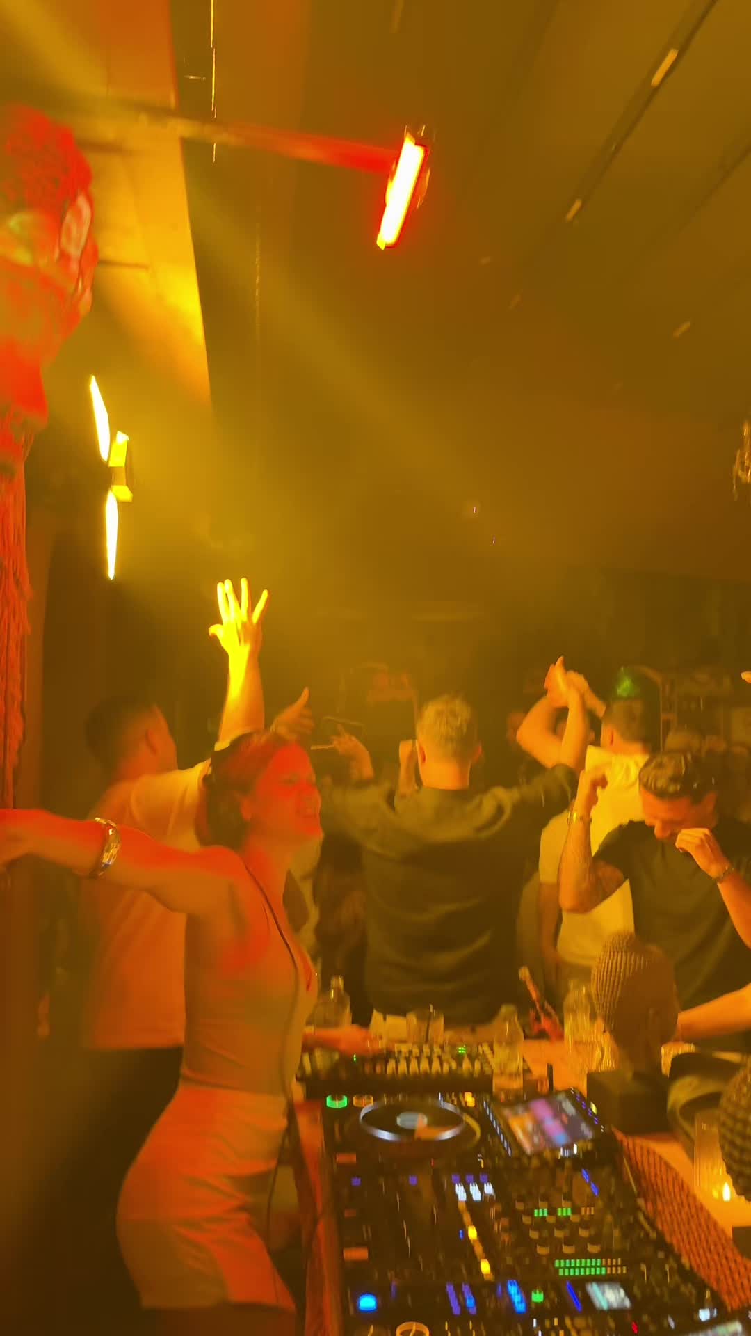 @gaia.roof