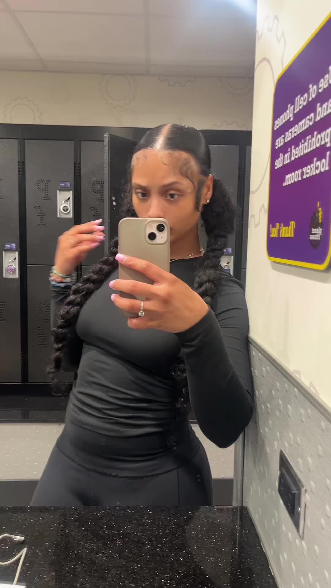 @KYLA | SN