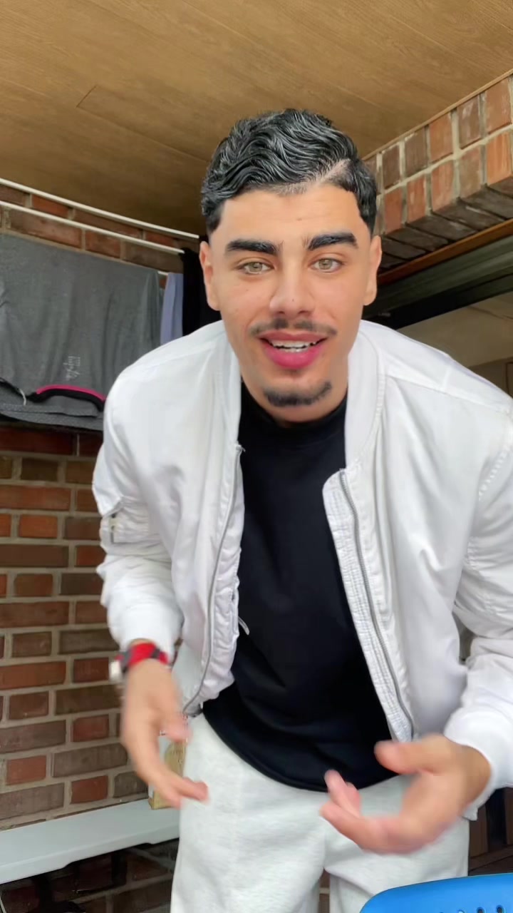 @🐺