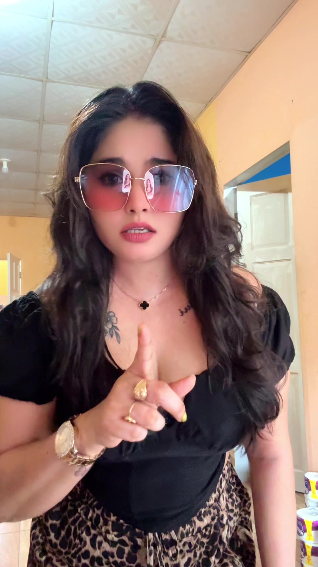 @SEXYNADIA123