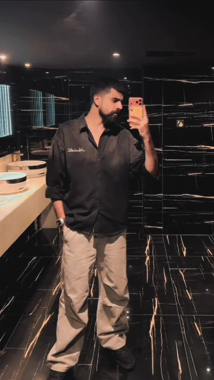 @𝓐𝔂𝓪𝓷 👑