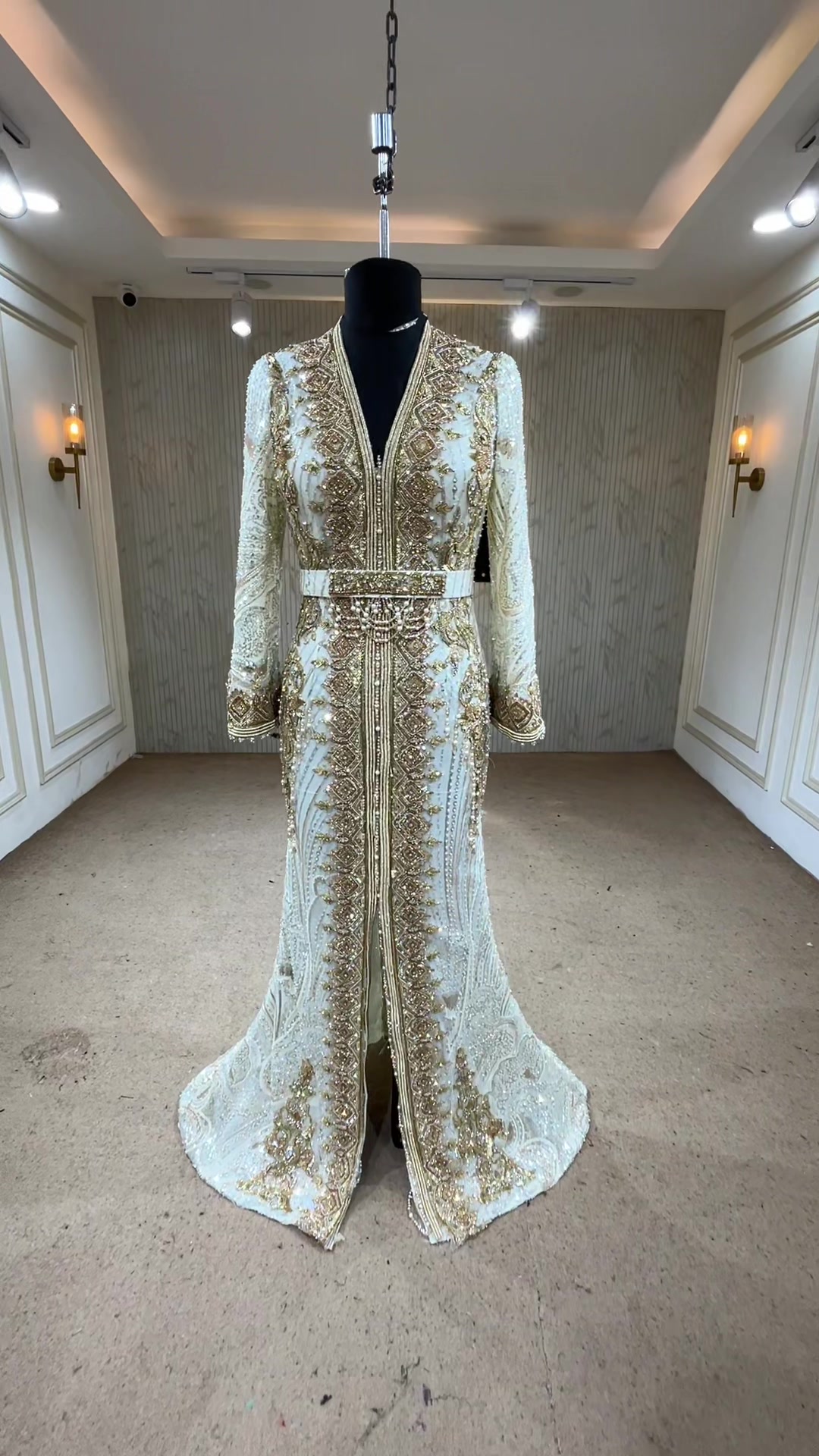 @synaisshautecouture