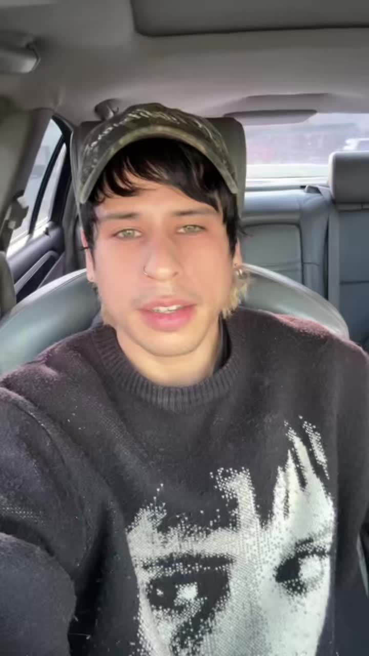 @🫵😹