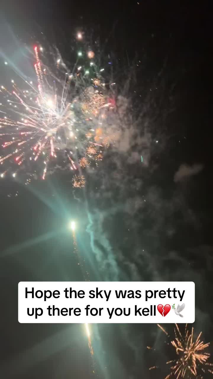 @kelseycarrollxox