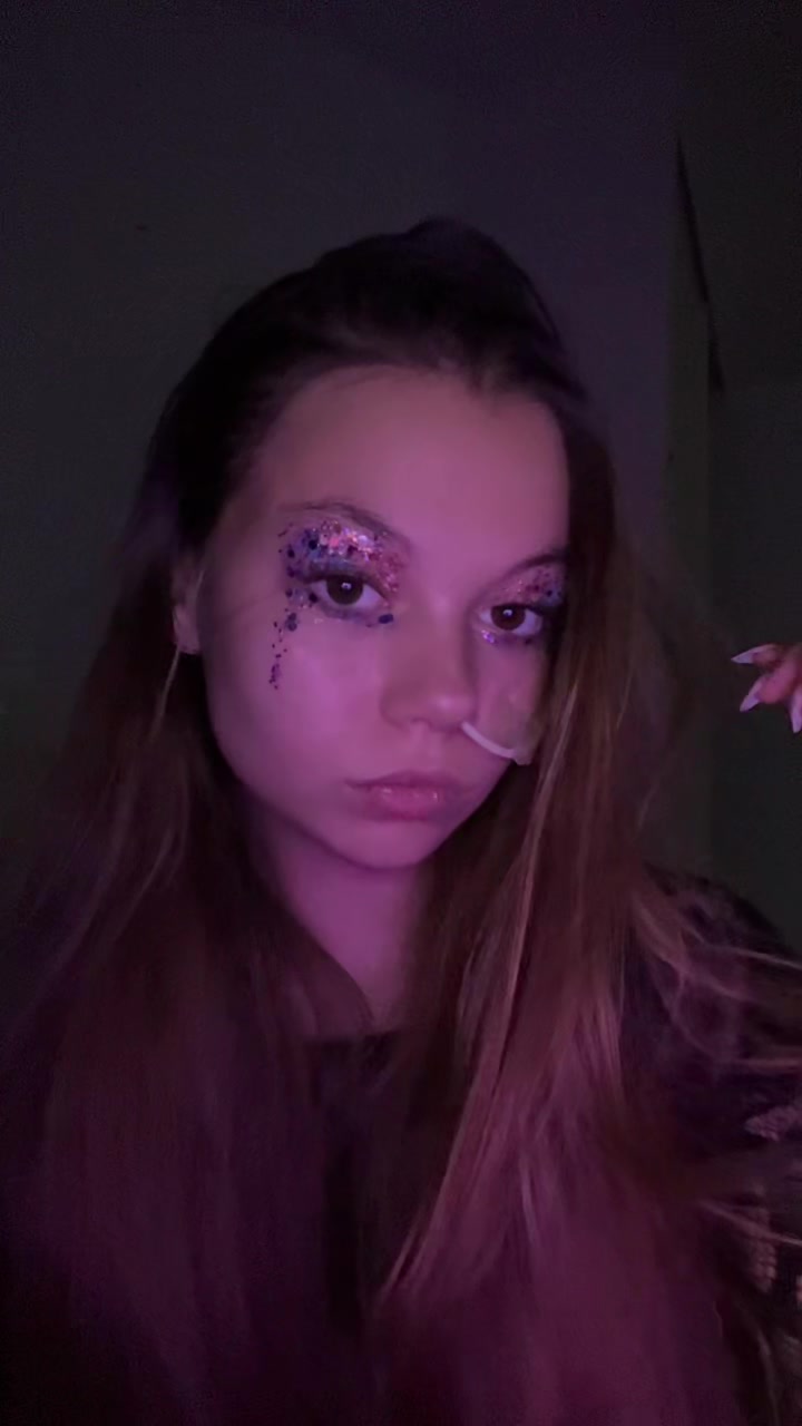 @✯