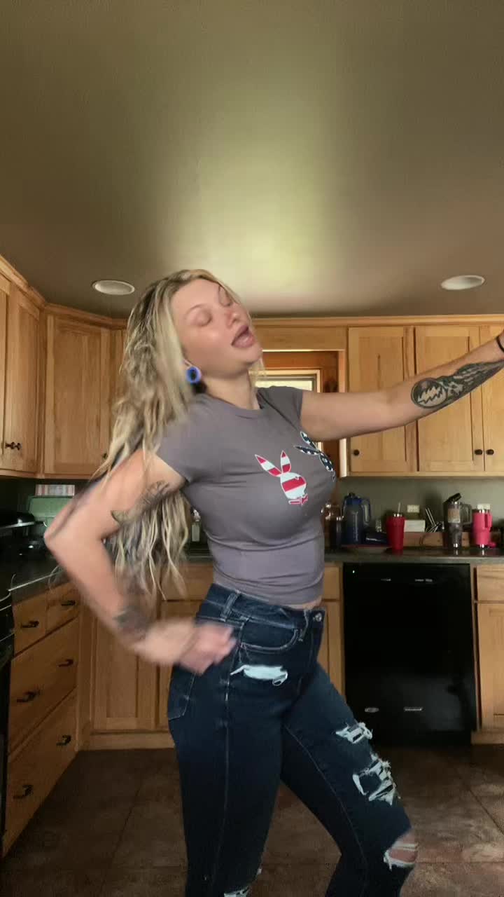 @DrunkinSaloonGirl🪭🪶🎱