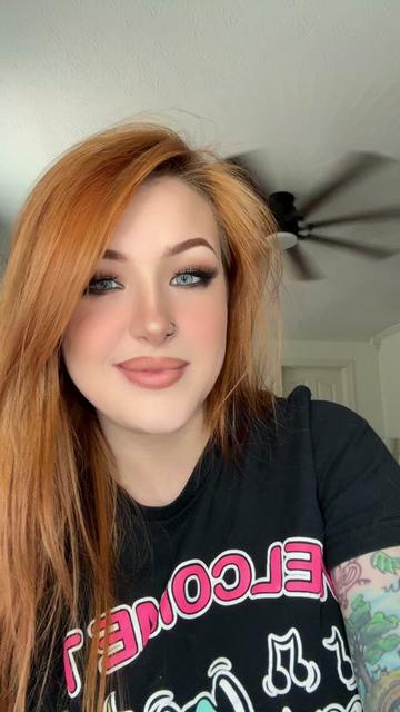 @MickaelaWest