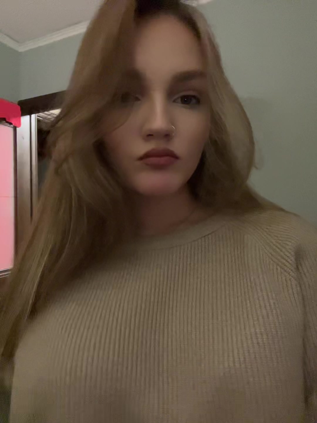 @tttaissiiya