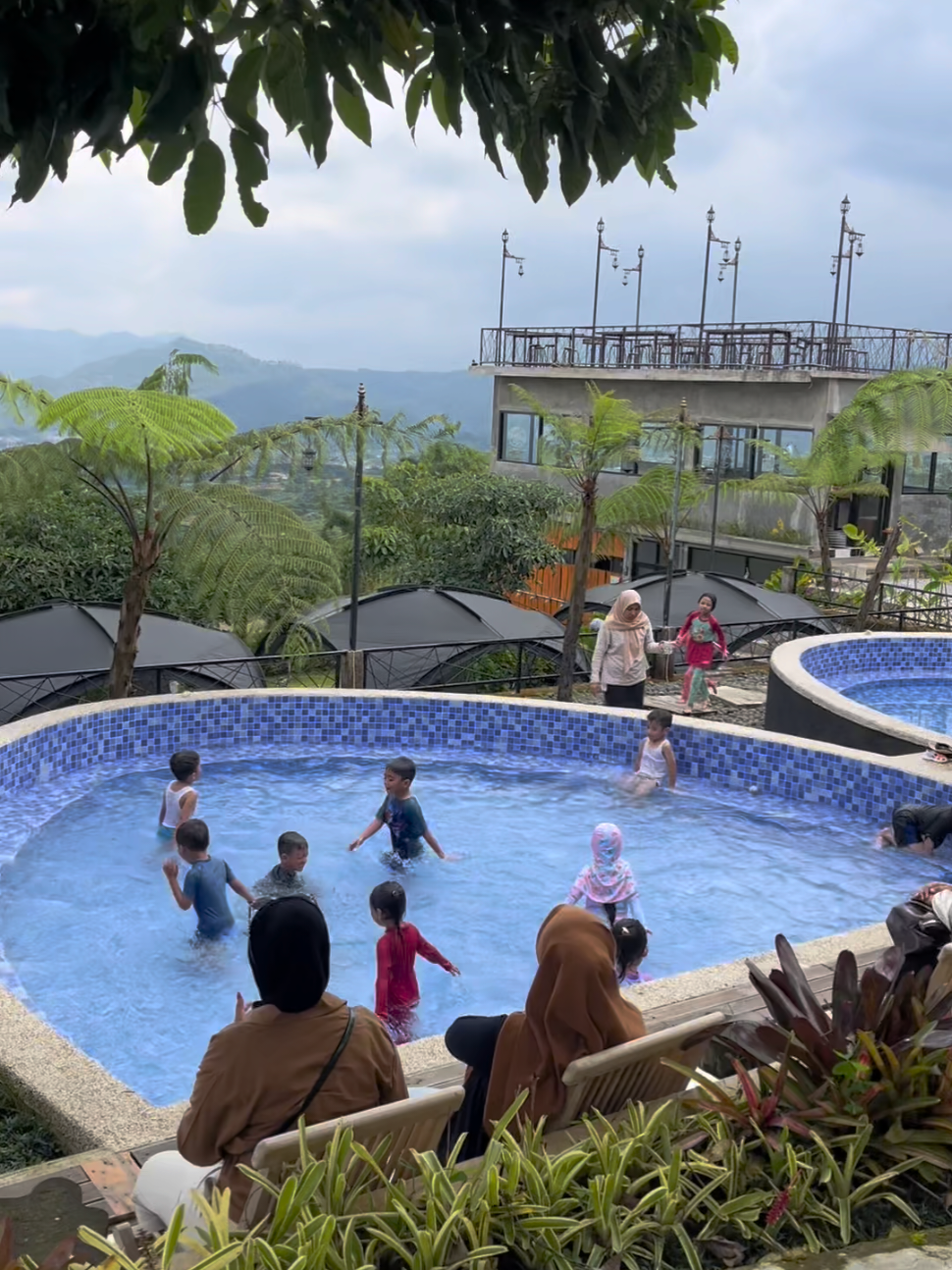 @Hilltop Cafe & Campsite Batu