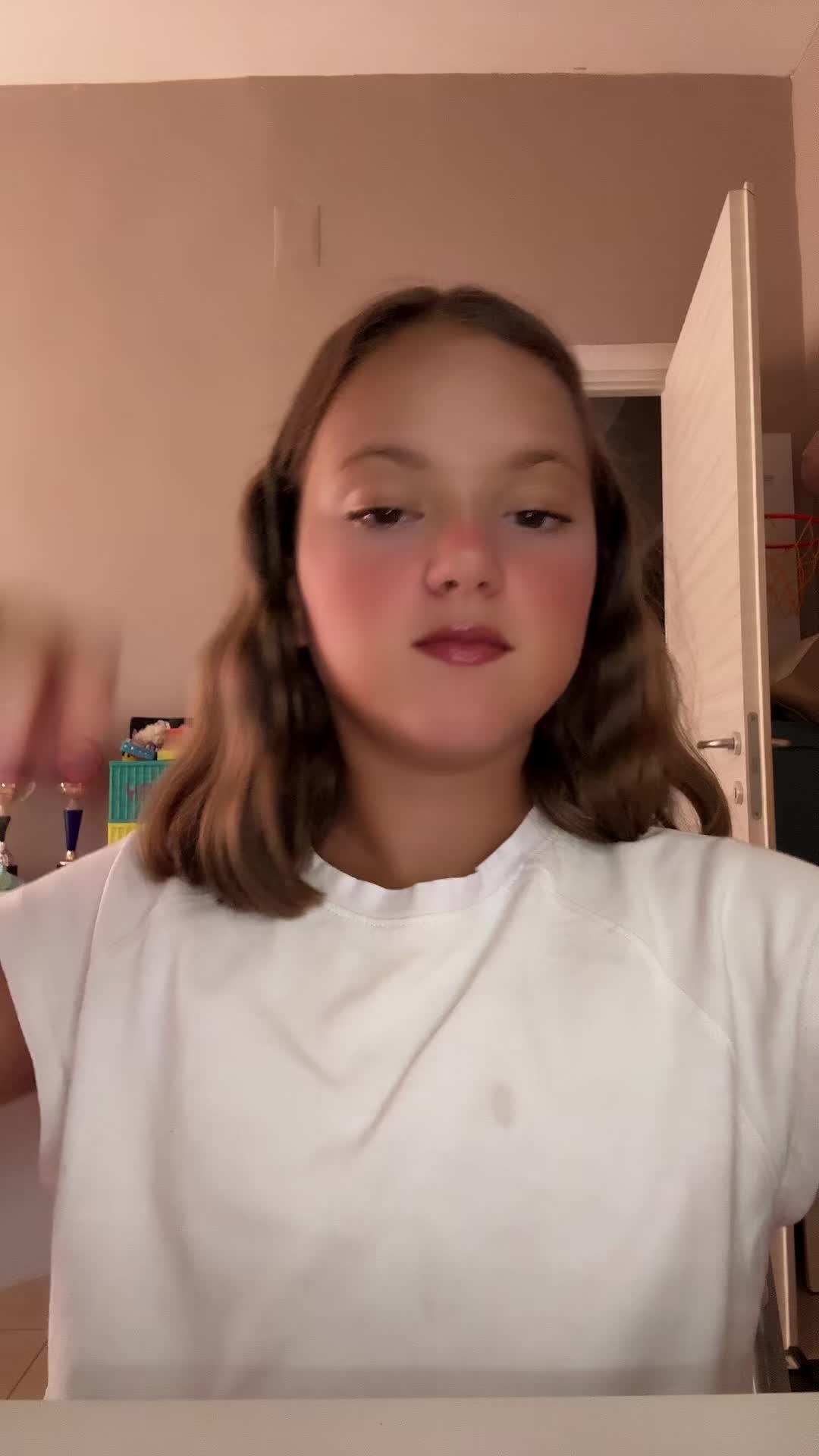 @👸🏽🤎