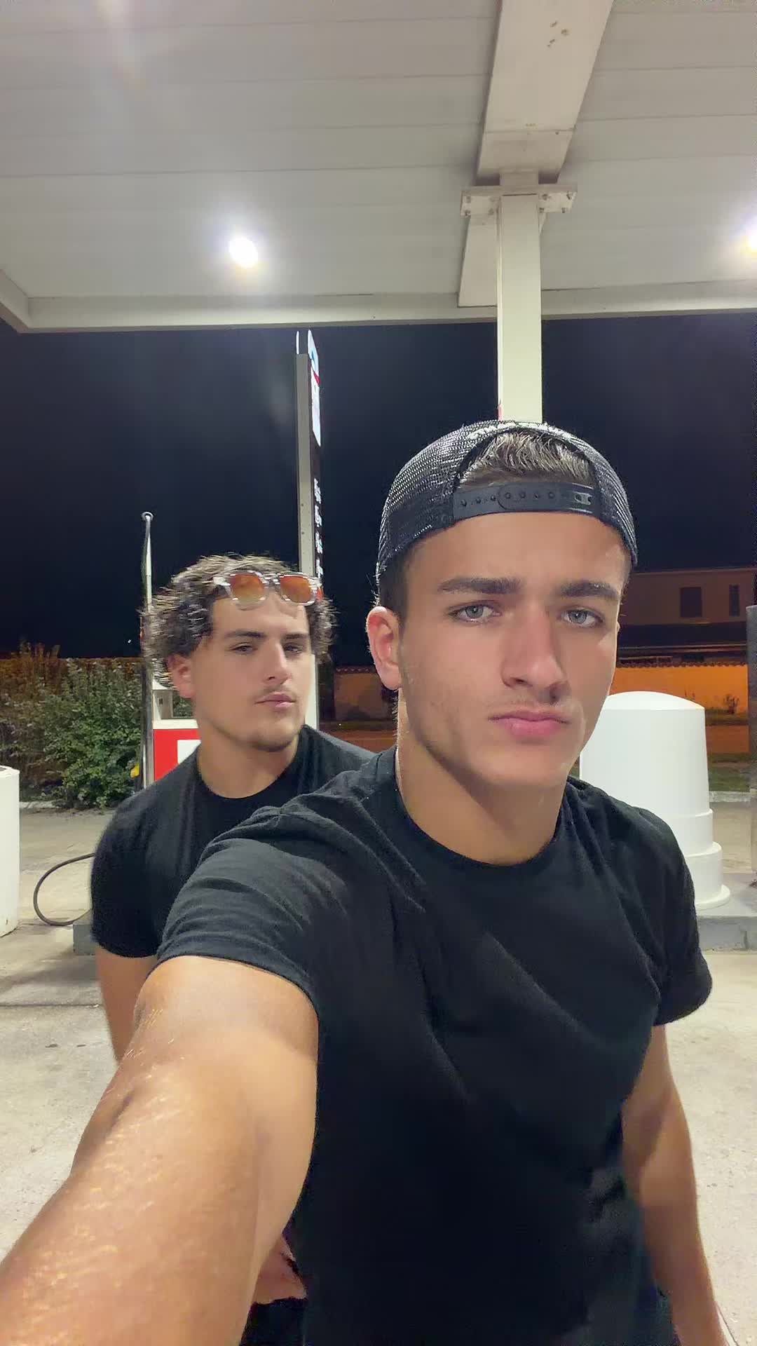 @r0main
