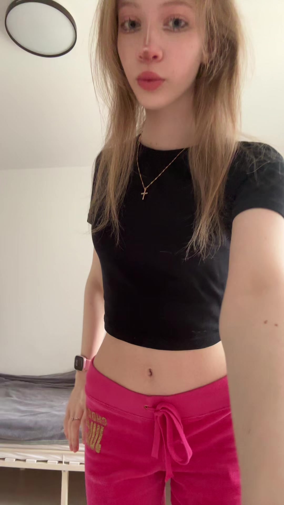 @>_*