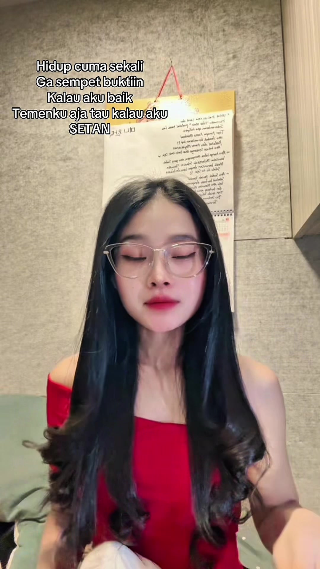@￴