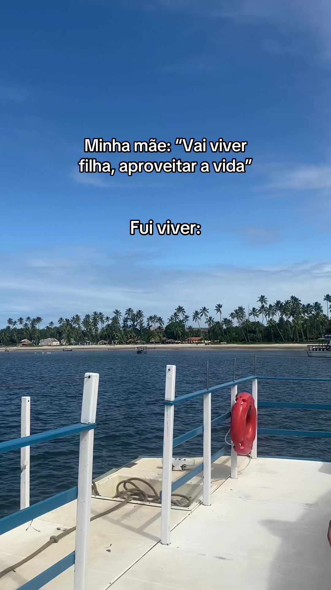 @vitoriaxchaves_