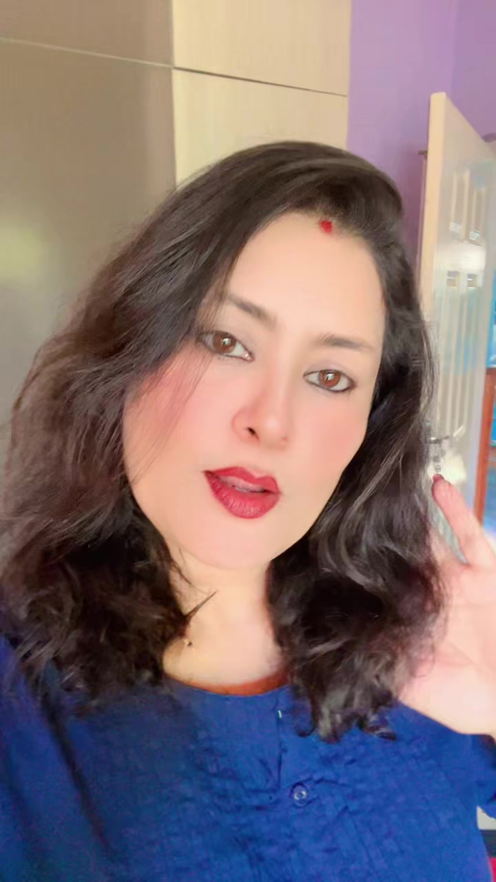 @santoshi_khadka