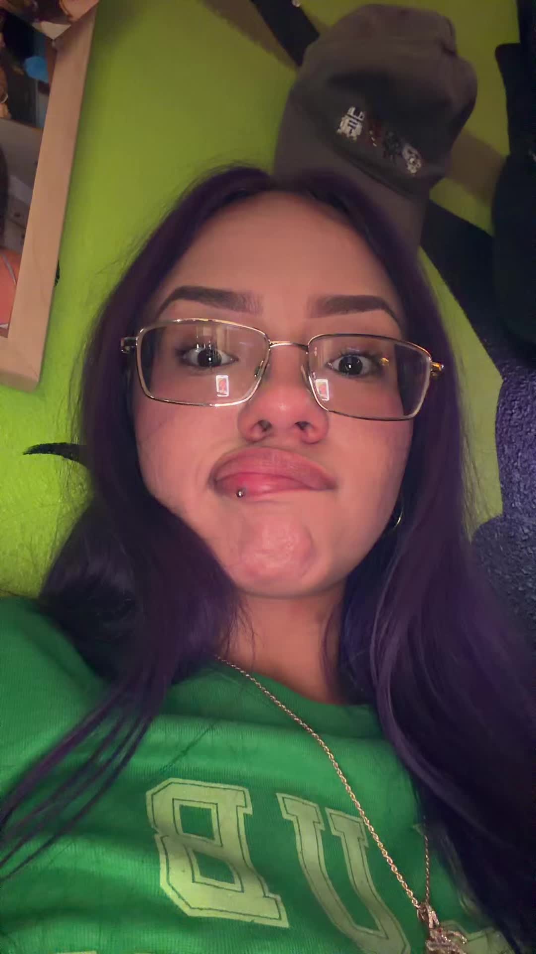 @✮