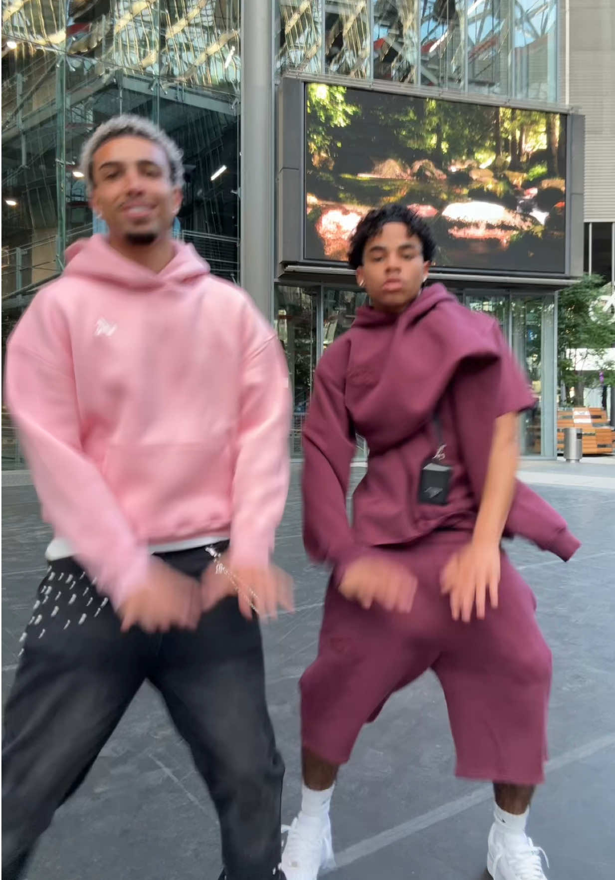 @𝐄𝐥𝐢 💫