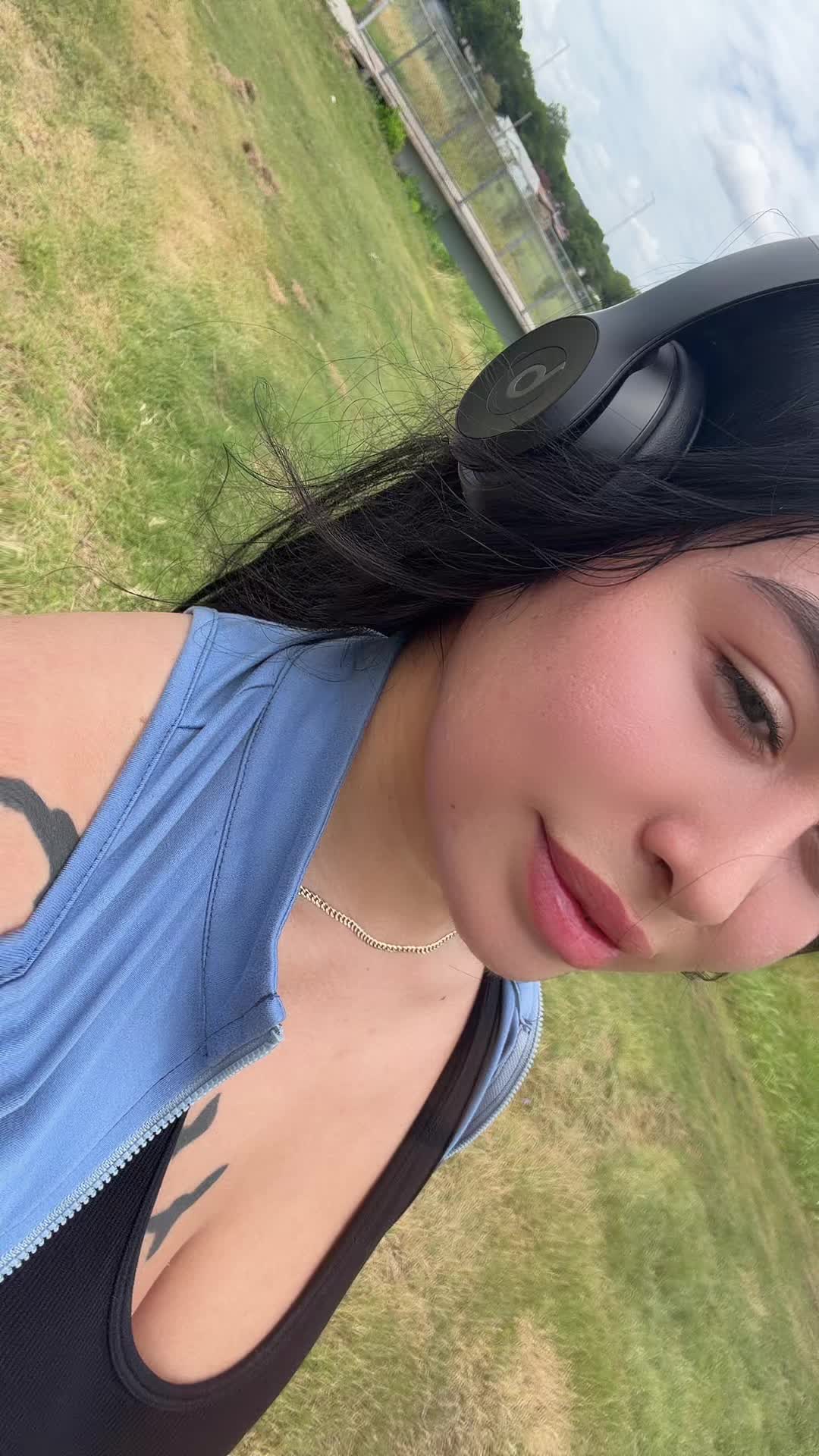 @Honeybarb